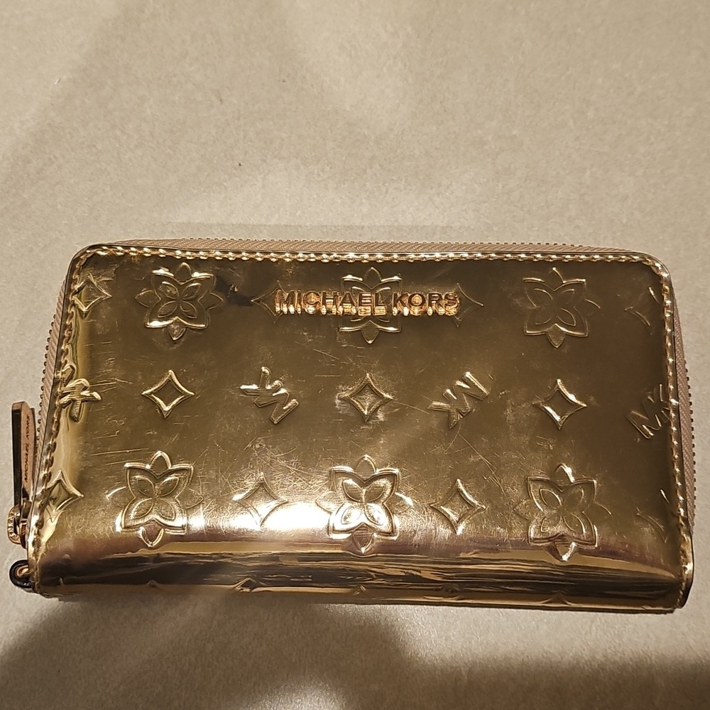 Michael Kors Rose Gold Women's Bag and Wallet Set - Picture 2 of 4